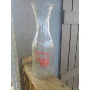 Denny's Restaurant Logo 1 Liter Glass Carafe "Minute Maid Juice" Great Condition